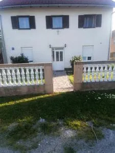 DOMUS NOSTRA - Udbina