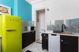 Serpentine Apartments at Buda Castle