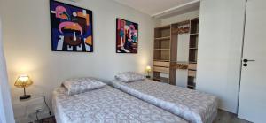 Juan 4 prs, clim, 300m plage, piscine, parking