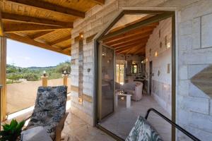 Pacos Resort Luxury Villa 19
