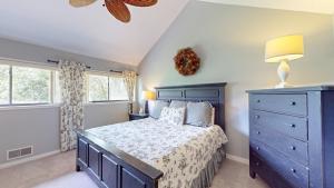 943 Inverness Village