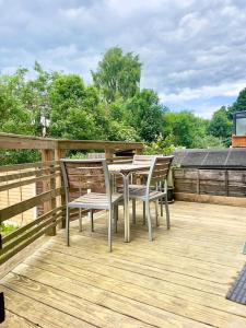 United View! Big House, Prime location, Transport