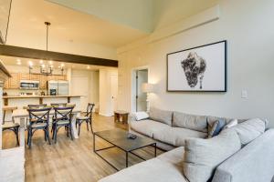 Walk to Lift Arrowhead Ski Condo with Pool Access!