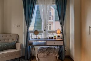 2 BR 5 pax Spacious Elegant Condo in Saint Dominique, Megaworld, Iloilo City