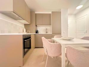 Appartements Vue mer - Refait a neuf - Clim - Parking - 4 personnes : photos des chambres