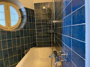 5 bedrooms central apartment