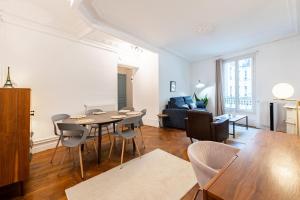 Stylish 2-bedroom apartment near the famous Moulin Rouge