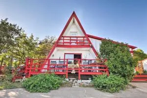 Steps to Lake! Charming Cabin Pool Access and Decks - Cresson