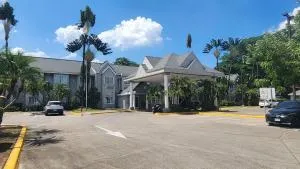 Metrotel Express - 利文斯顿