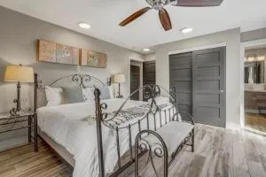 The Loft ~ Smart TV ~ FirePit ~ Self Check-In - 马尼温泉