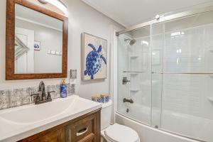 Myrtle Beach Coastal Cabana with Resort Amenities!