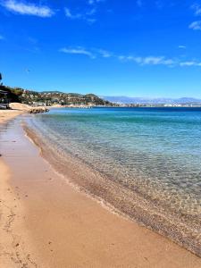 Appartements Theoule - Refait a neuf - 6 personnes - Parking - Clim : photos des chambres