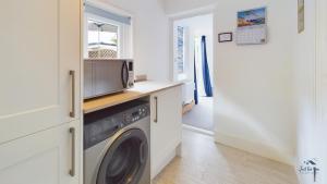 East View, a stunning home from home in St Helens, sleeps 6.