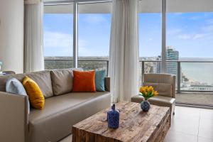 Corner condo, Wraparound Balcony Ocean and City Views at LYFE Resort