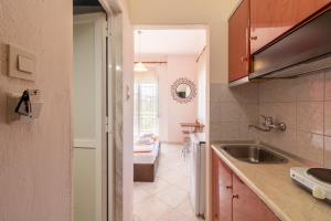 Iliadis House