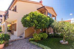 Apartmani Pina