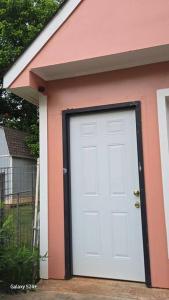 luxe studio with a great location lawrenceville