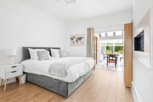 5 Bedroom Large Home for Contractors, Families and Groups