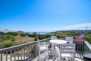 Idyllic Plymouth Vacation Rental - Steps to Beach!