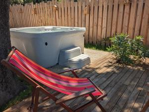 Maisons de vacances Le grand chene vert - Bagnols-sur-Ceze : photos des chambres