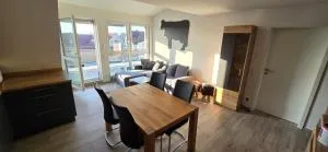 Moderne 3 Zimmer Wohnung Panorama mit großem Balkon für 4Personen inklusive Wifi und Parkplatz - Büchelberg