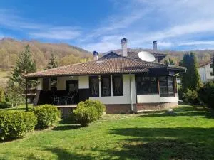 Guest House Beli Vit - Anton