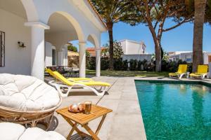 Verianmar 4 bedroom villa in Sotogrande with Pool