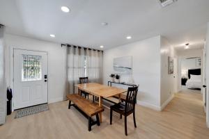 Lakefront private oasis in Tampa Bay