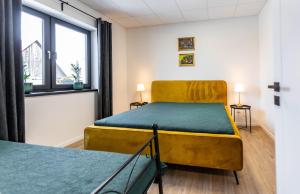 Private Stylish Apt With Free Parking 24-7 self check-in