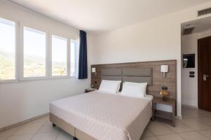 Double Room with Mountain View room in Ai Pozzi Village
