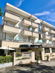 Hotel Betty Personal Style and Beach Village