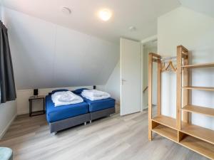 Holiday Home in South Holland by Stompaarde Plas