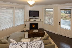 Acres Away by Seabrook Hospitality