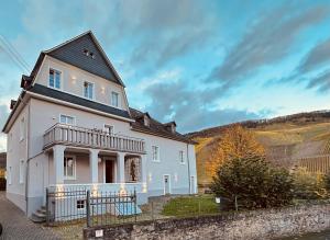 Gut Försterlay - Exklusive Boutique Apartments im historischen Winzerhaus direkt an der Mosel