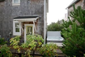 Big Fish by Seabrook Hospitality