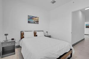 Biscayne Park Villas 15408