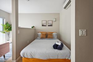 Comfy studio near SM Promenade! Free parking!