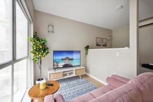 Comfy studio near SM Promenade! Free parking!