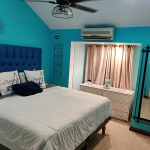 FISHERMANs POINT BEACH-FRONT CONDOMANIA