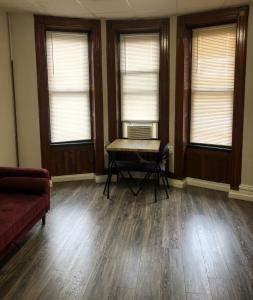 Private 2-bedroom apartment and New York City Manhattan only 15 mins away