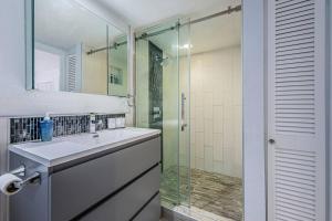 New Listing Stunning view Cypress Beachfront suite