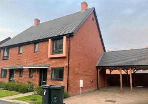 Ashford Retreat - Luxury Home with Double Parking