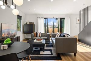 Rooftop 3B 3BA House Near Dodger Stadium and DTLA