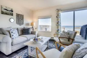 Ocean Front Duplex with Views! Dog Friendly -Surfside Cottage North - Seal Rock