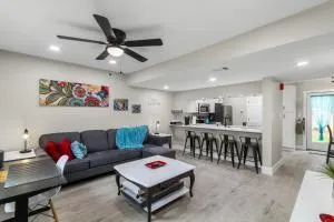 Haven off Hollywood Blvd Family & Dog Friendly - Mary Esther