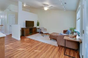 Beautiful Pet-Friendly Washougal Home with Fire Pit!