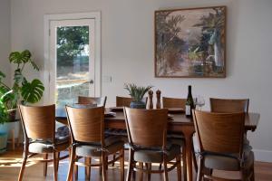 Away - 4 bedroom 2 bathroom family home