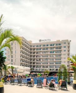 Coastline Luxury Apart Hotel
