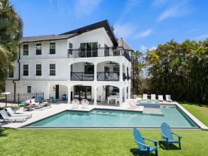 The Sunset Escape-Riverfront Elegance