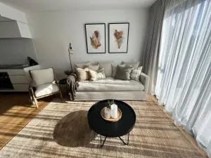 Riverside Escape - Albert Town